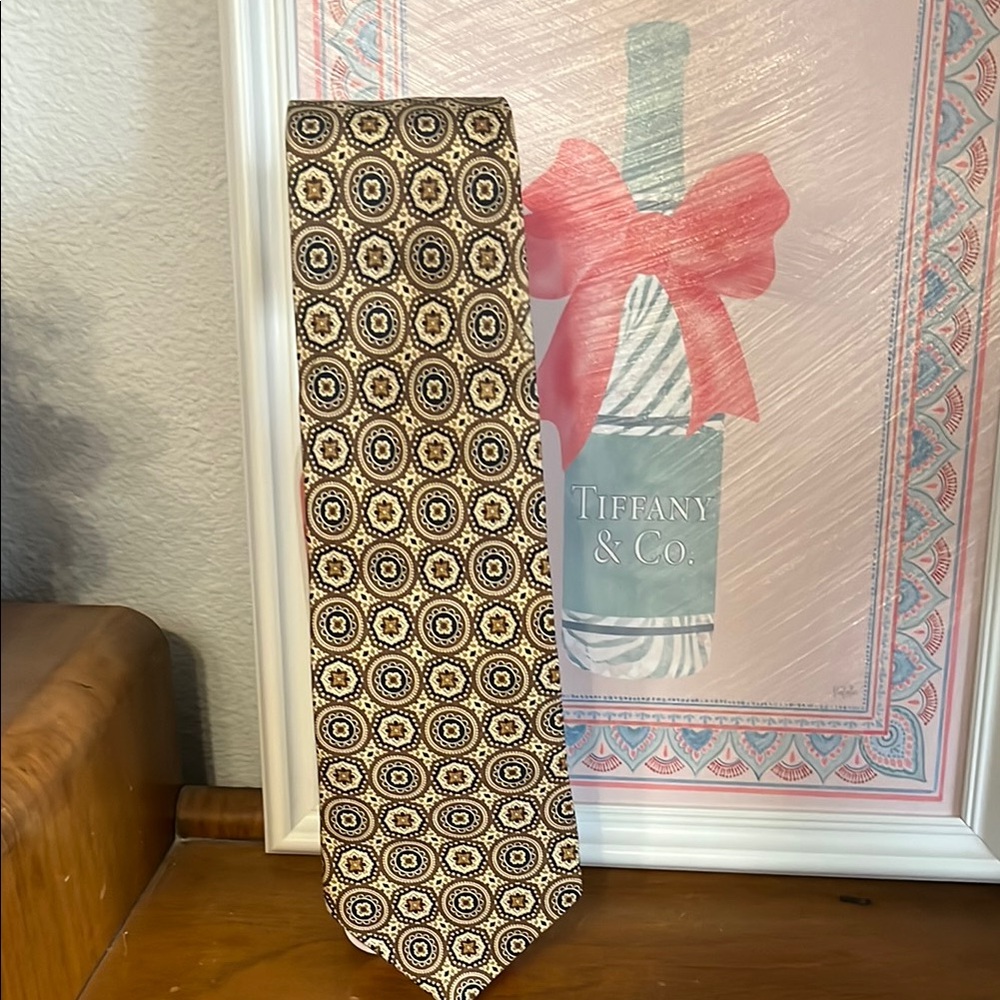 Tommy Hilfiger Cream and Black Party Supplies with Elegant Tie and Festive Bow